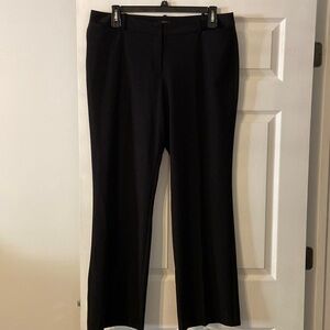 Worthington women’s pants size 16 , 3ft long and inseam is 2ft